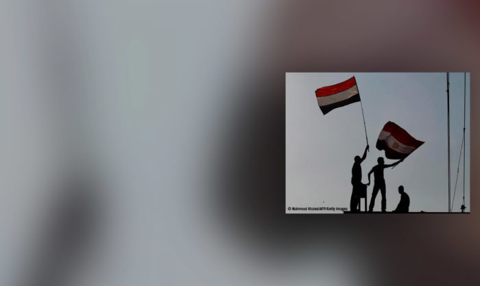 Egito: espiral catastrófica de violações de direitos humanos um ano após a deposição de Morsi