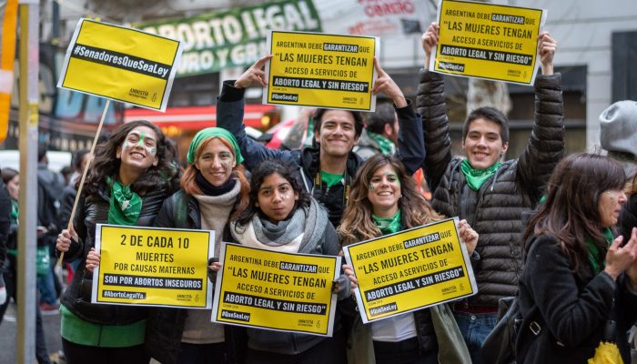 Senadores na Argentina desperdiçam oportunidade histórica com rejeição de legalização do aborto