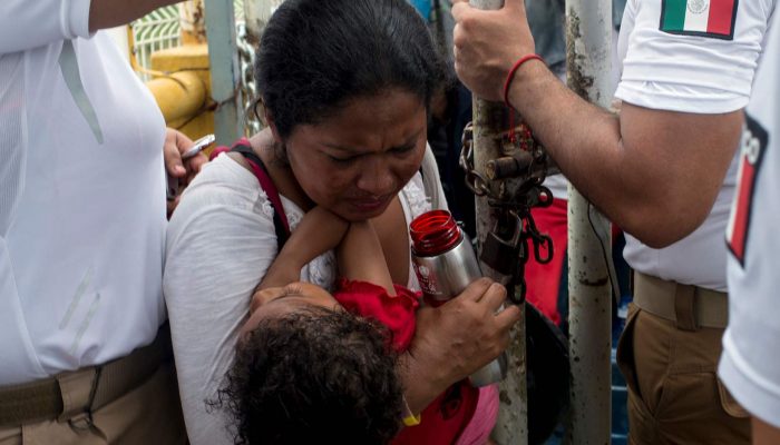 Planos cruéis de Trump para bloquear caravana de pessoas em busca de asilo não podem prevalecer