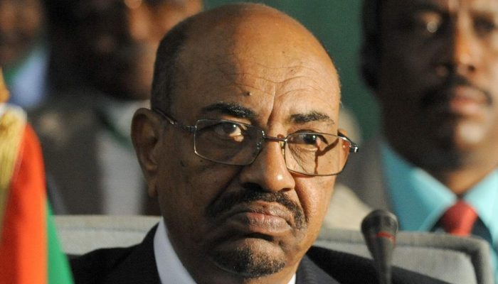 Sudão: As razões para Omar al-Bashir não escapar à justiça