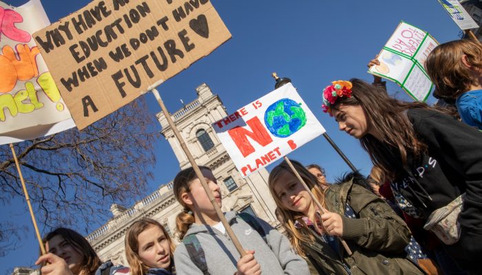 Amnistia renova compromisso para acabar com a crise climática