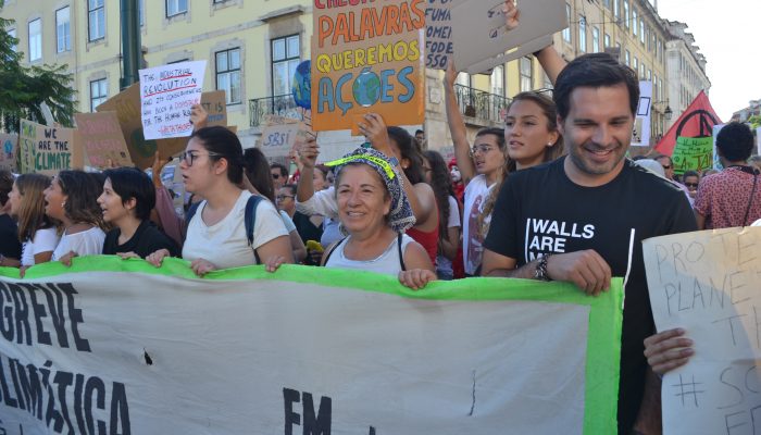 Milhares nas ruas pelo futuro do planeta