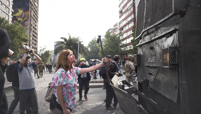 Chile: Comandantes da Polícia Nacional devem ser investigados por violações de direitos humanos