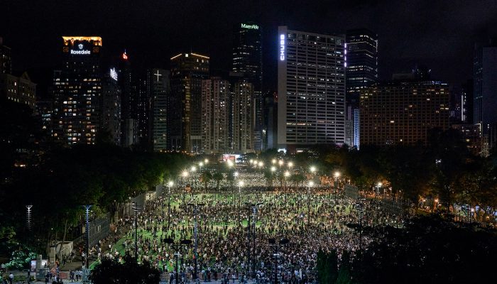 Hong Kong: População não deve ser punida por assinalar pacificamente aniversário de Tiananmen