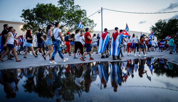 Cuba: Manifestações em massa são grito desesperado a um governo que não escuta