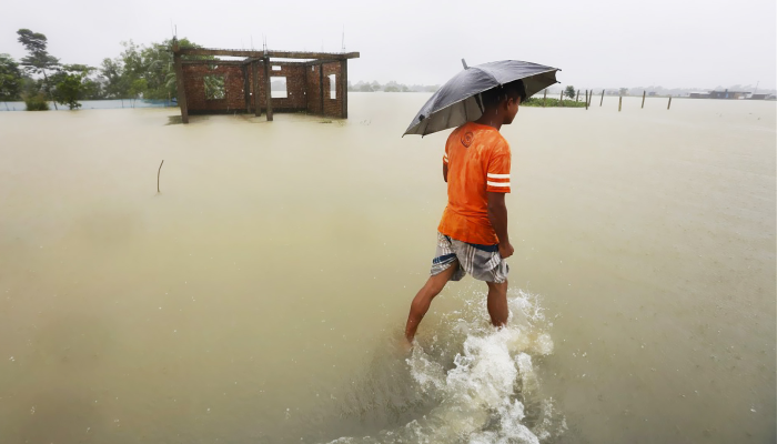 Paquistão: Cheias alertam para o impacto devastador das alterações climáticas