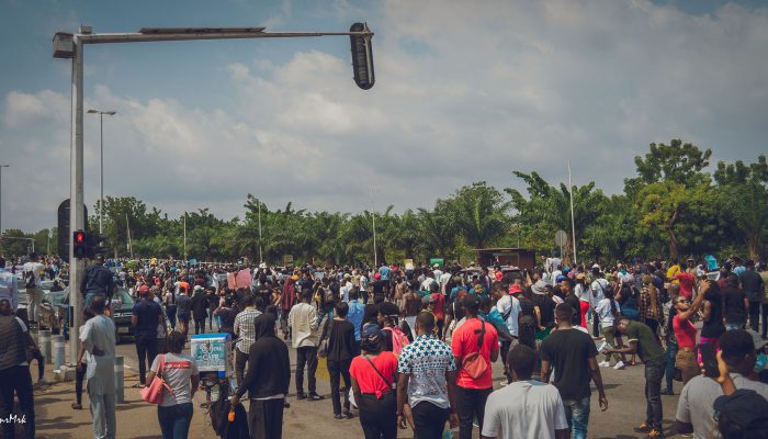 Nigéria: 15 pessoas continuam detidas três anos depois das manifestações do #EndSARS