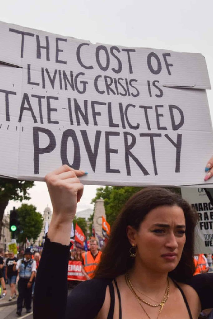 Protesto contra a crise do custo de vida.
