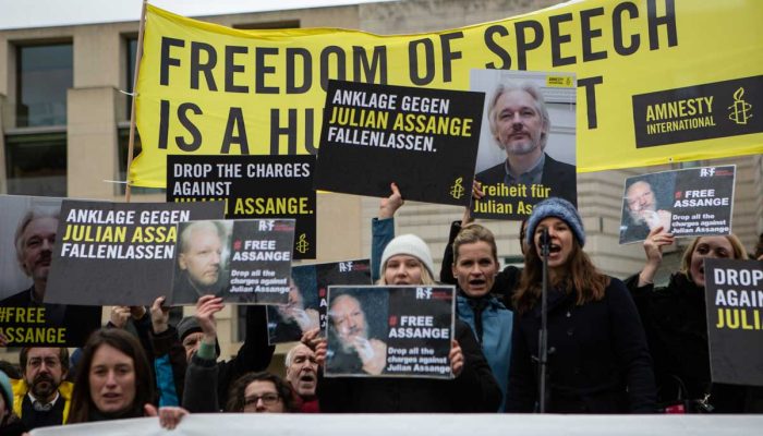 Reino Unido: Adiamento de recurso judicial deixa Julian Assange e Liberdade de Imprensa no limbo