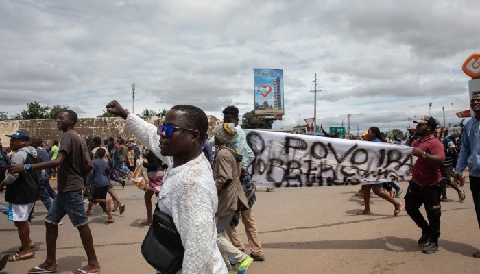 Moçambique: violenta repressão pós-eleitoral deve acabar