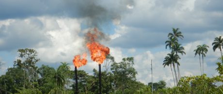 O governo do Equador tem de eliminar as queimas de gás na Amazónia