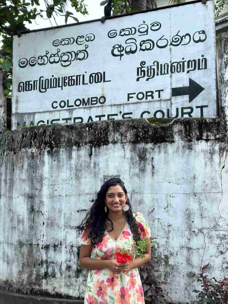 A comediante Nathasha Edirisooriya, do Sri Lanka, foi absolvida de um processo por alegado desrespeito do budismo. Foto © Amnistia Internacional