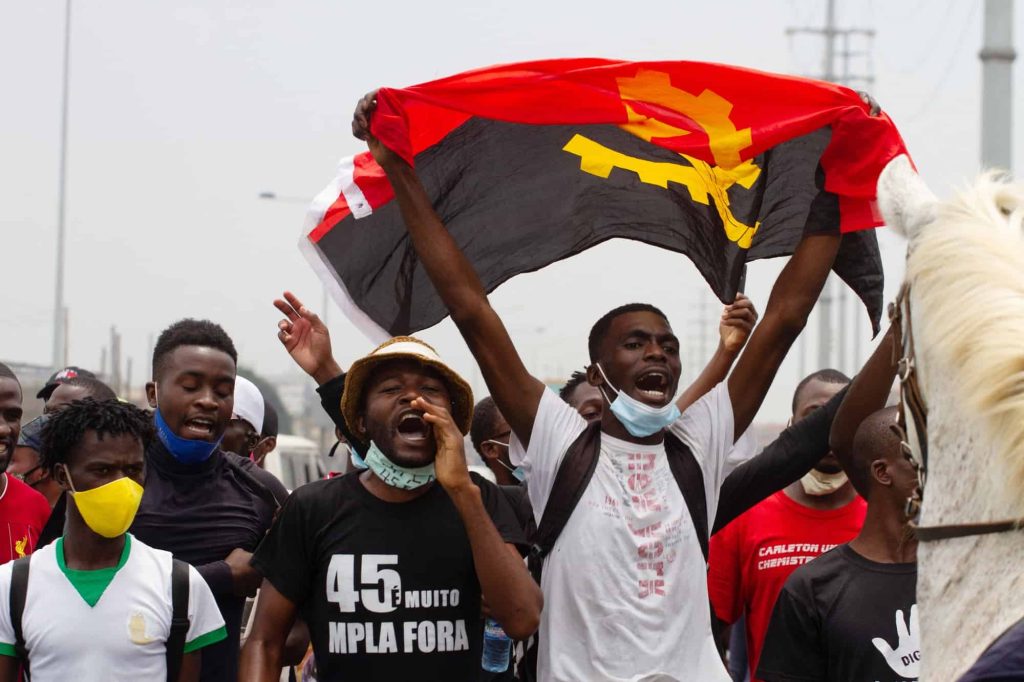 Imagem de arquivo de manifestação contra a brutalidade policial, a 4 de fevereiro de 2021, em Luanda, Angola. Foto de OSVALDO SILVA/AFP via Getty Images.