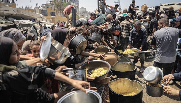 Fome imposta por Israel aos palestinianos em Gaza é política deliberada
