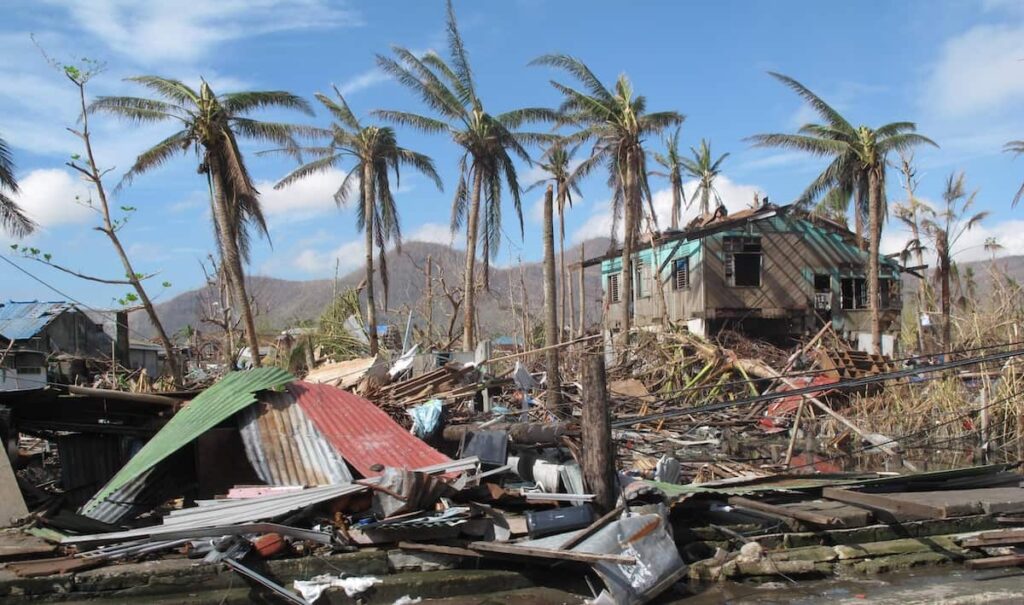 O tufão Haiyan, conhecido nas Filipinas como supertufão Yolanda, foi um dos ciclones tropicais mais poderosos já registados. Foto © Creative Commons - Obtida via Flikr - DFID