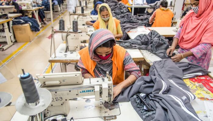 Marcas de moda globais lucram com repressão dos trabalhadores