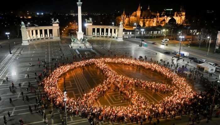 Ucrânia: Plano de paz não deve comprometer justiça ou responsabilização